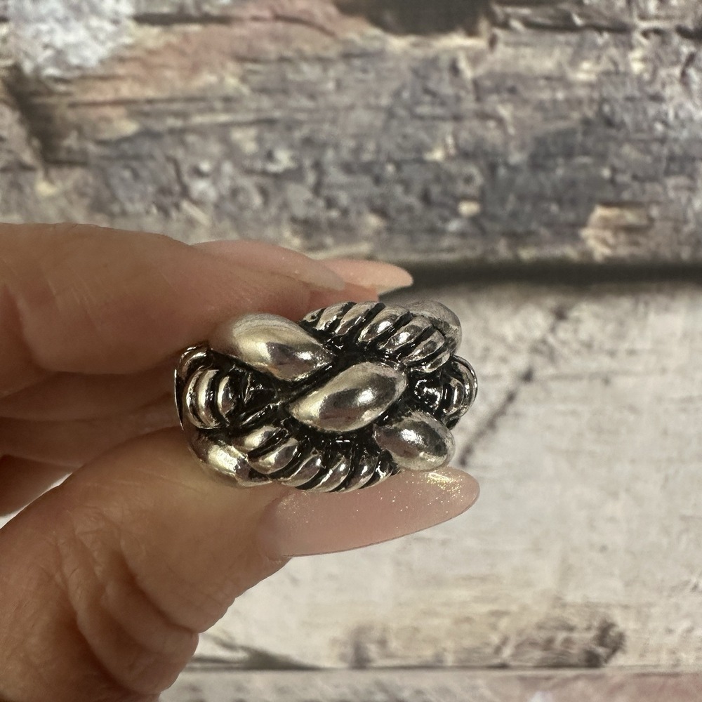 Silver‎ Tone Braided Rope Knot Ring, Size 7 Stretchy Costume Vintage Jewelry - Picture 4 of 14